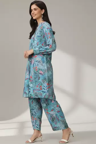 Women Floral Printed Regular Kurta with Trousers