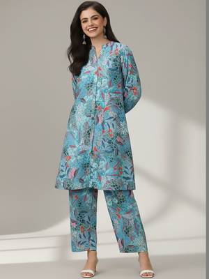 Women Floral Printed Regular Kurta with Trousers 4