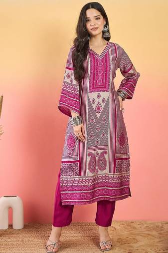 Floral Printed V-Neck Kurta With Trousers