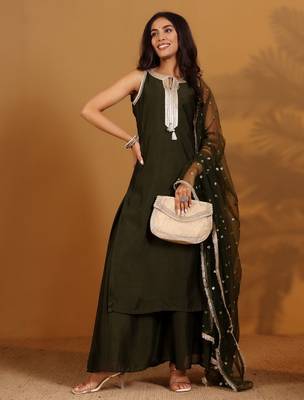 Gotta Patti Keyhole Neck Straight Kurta With Trousers & Dupatta 1