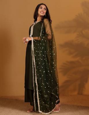Gotta Patti Keyhole Neck Straight Kurta With Trousers & Dupatta 3