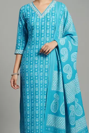 Women Ethnic Motifs Printed Regular Kurta with Trousers & With Dupatta