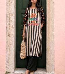 Women Printed Regular Kurta with Trousers