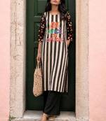 Women Printed Regular Kurta with Trousers