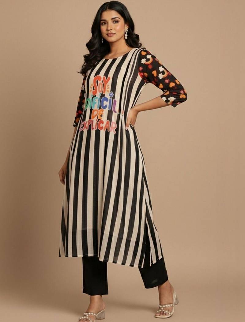 Women Printed Regular Kurta with Trousers