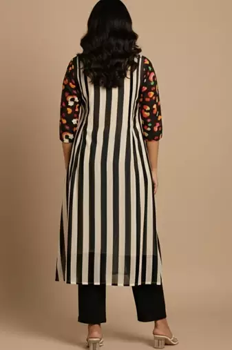 Women Printed Regular Kurta with Trousers