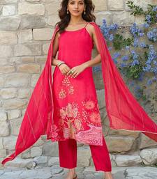 Floral Printed Straight Kurta With Trousers & Dupatta