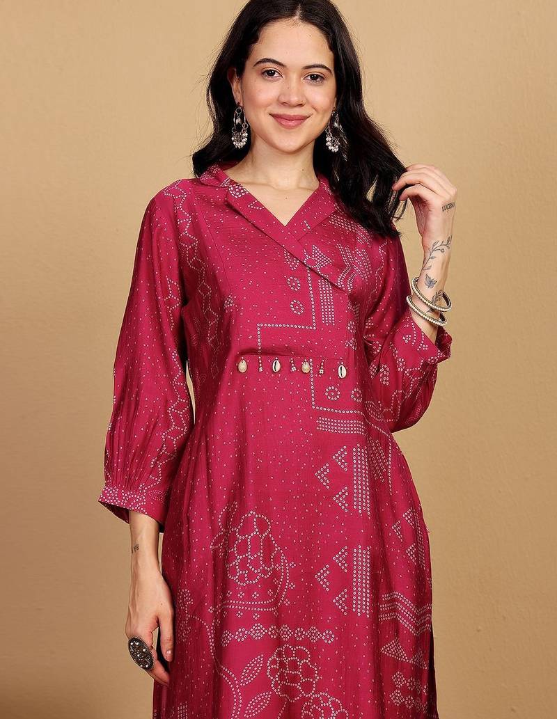 Women Printed V-Neck Kurta with Trouser