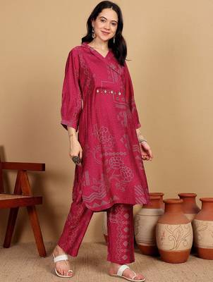 Women Printed V-Neck Kurta with Trouser 4