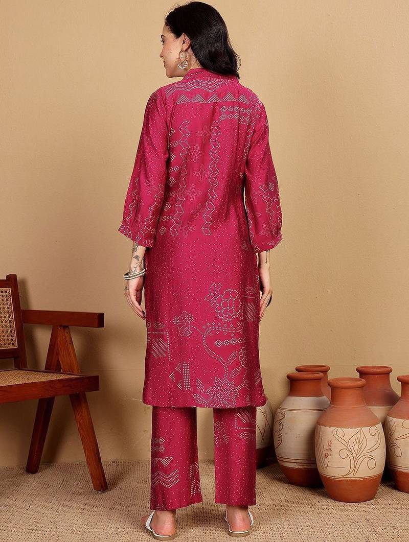 Women Printed V-Neck Kurta with Trouser