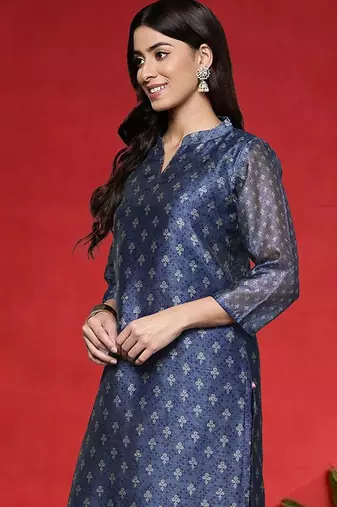 Women Floral Woven Design Regular Chanderi Silk Kurta With Trousers & Dupatta