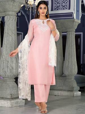 Ethnic Motifs Embroidered Regular Thread Work Kurta with Trousers & Dupatta 3