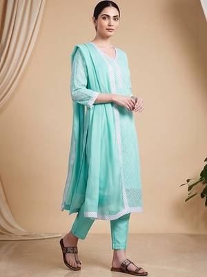 Women Ethnic Motifs Regular Kurta with Trousers & With Dupatta 1