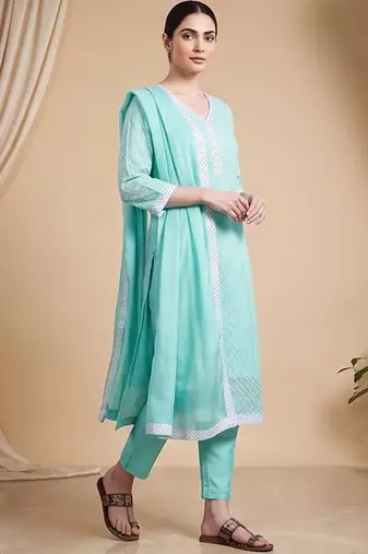 Women Ethnic Motifs Regular Kurta with Trousers & With Dupatta