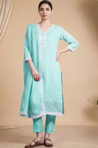 Women Ethnic Motifs Regular Kurta with Trousers & With Dupatta