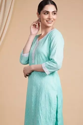 Women Ethnic Motifs Regular Kurta with Trousers & With Dupatta