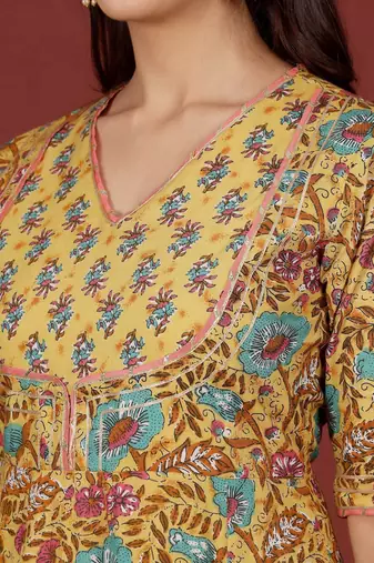 Floral Printed V-Neck Gotta Patti Pure Cotton A-Line Kurta With Trousers & Dupatta