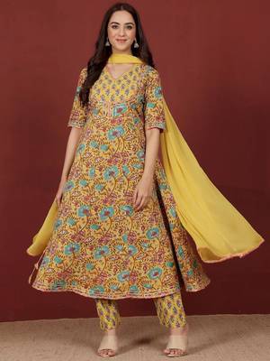 Floral Printed V-Neck Gotta Patti Pure Cotton A-Line Kurta With Trousers & Dupatta 5
