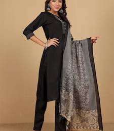 Thread Work Notch Neck Straight Kurta With Trousers And Dupatta