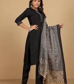 Thread Work Notch Neck Straight Kurta With Trousers And Dupatta