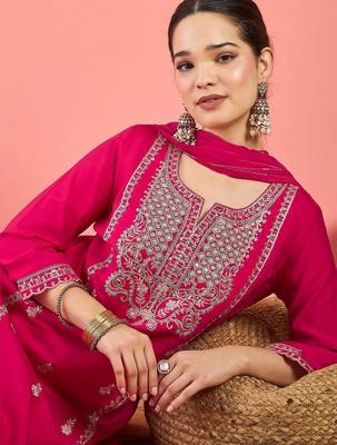 Women Ethnic Motifs Embroidered Thread Work Kurta with Trousers & Dupatta 2