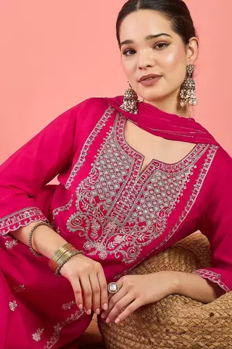 Women Ethnic Motifs Embroidered Thread Work Kurta with Trousers & Dupatta