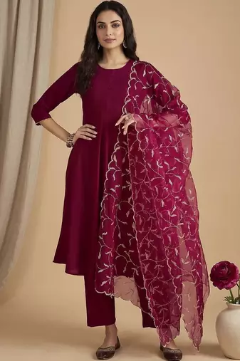 Women Ethnic Motifs Regular Thread Work Kurta with Trousers & With Dupatta