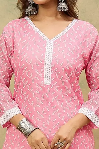 Women Floral Embroidered Kurta with Trousers & Dupatta