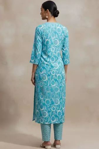 Women Ethnic Motifs Printed Regular Kurta with Trousers & With Dupatta