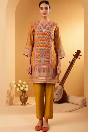 Women Ethnic Motifs Printed Regular Chanderi Silk Kurta with Trousers