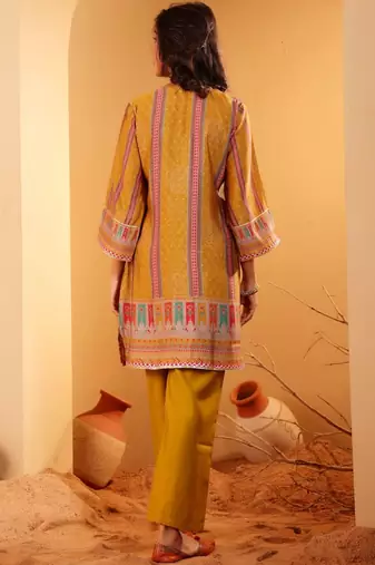 Women Ethnic Motifs Printed Regular Chanderi Silk Kurta with Trousers