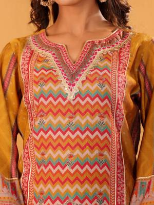 Women Ethnic Motifs Printed Regular Chanderi Silk Kurta with Trousers 5