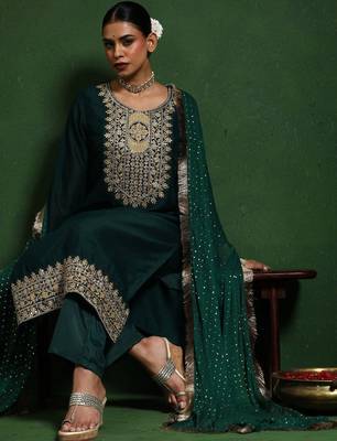Floral Embroidered Cotton Silk Zari Work Straight Republic Day Kurta With Trousers & Dupatta 1