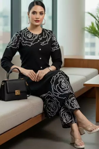 Women Floral Printed Regular Pure Cotton Kurta with Trousers