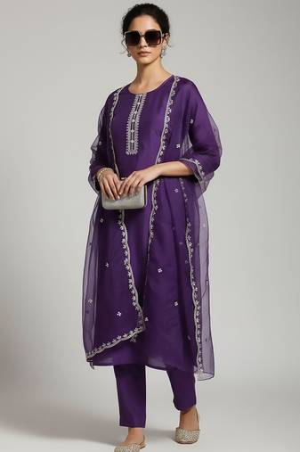 Women Ethnic Motifs Embroidered Regular Thread Work Kurta with Trousers & With Dupatta