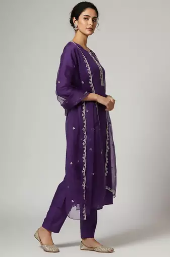 Women Ethnic Motifs Embroidered Regular Thread Work Kurta with Trousers & With Dupatta