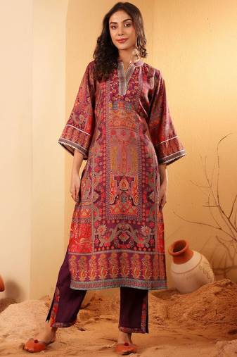 Ethnic Motifs Printed Mandarin Collar Gotta Patti Chanderi Silk Kurta & Trousers