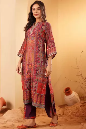 Ethnic Motifs Printed Mandarin Collar Gotta Patti Chanderi Silk Kurta & Trousers