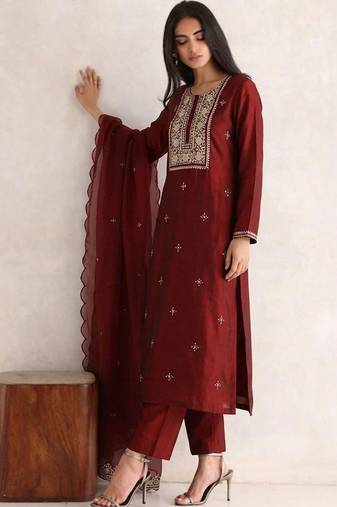 Women Embroidered Regular Kurta with Trousers & With Dupatta