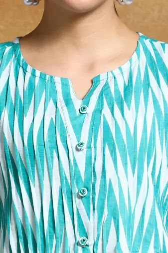 Women Striped Cotton Kurta with Trouser