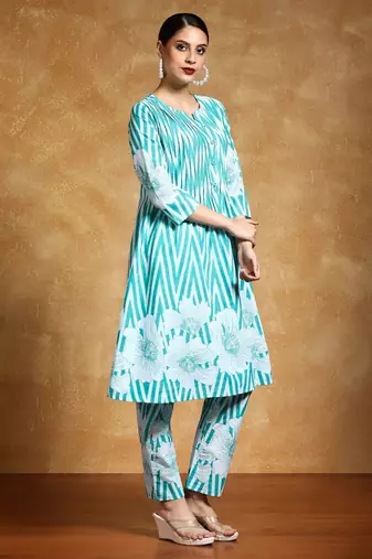 Women Striped Cotton Kurta with Trouser