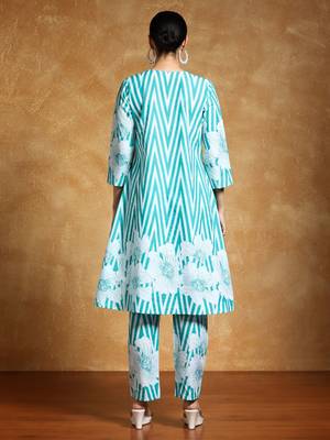 Women Striped Cotton Kurta with Trouser 6
