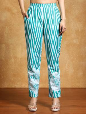 Women Striped Cotton Kurta with Trouser 7