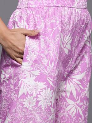 Women Floral Printed Empire Pure Cotton Anarkali Kurta with Trouser 3