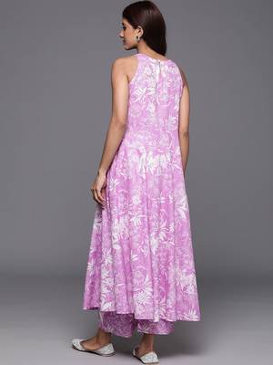 Women Floral Printed Empire Pure Cotton Anarkali Kurta with Trouser 5