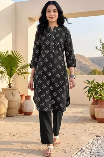 Women Ethnic Motifs Printed Regular Kurta with Trousers