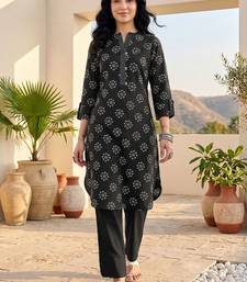 Women Ethnic Motifs Printed Regular Kurta with Trousers