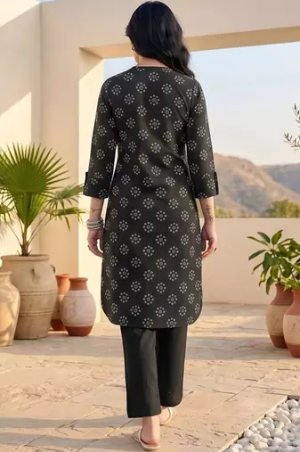 Women Ethnic Motifs Printed Regular Kurta with Trousers