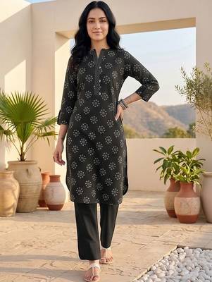 Women Ethnic Motifs Printed Regular Kurta with Trousers 6