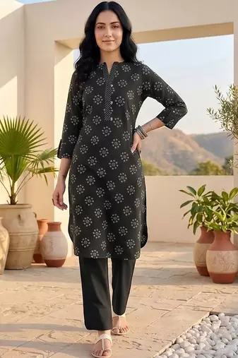 Women Ethnic Motifs Printed Regular Kurta with Trousers